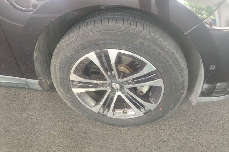 Used BORGWARD BX7 2016 28T Four-Wheel Drive Flagship Version 5 Seats Right Front Wheel Hub