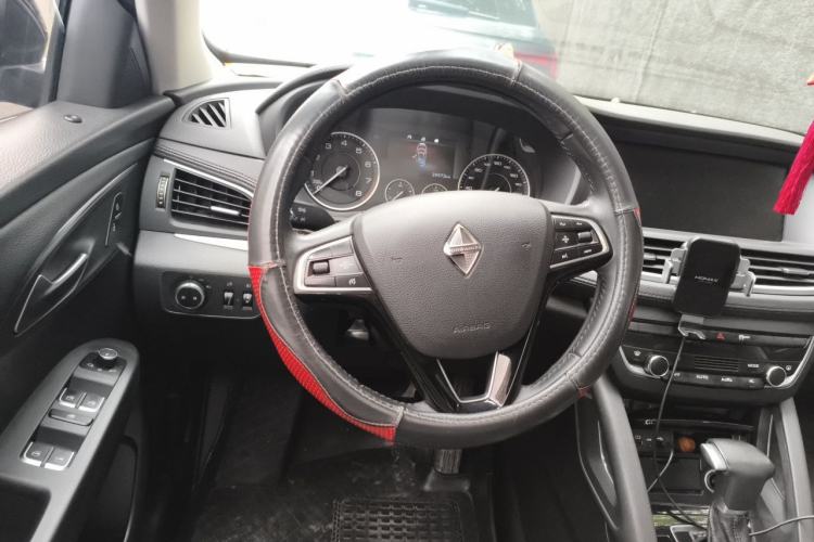 Used BORGWARD BX7 2016 28T 2WD Elite Edition 5-seater Steering Wheel