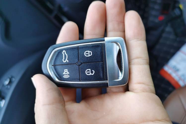 Used BORGWARD BX7 2016 28T Four-Wheel Drive Flagship Version 5 Seats Vehicle Key