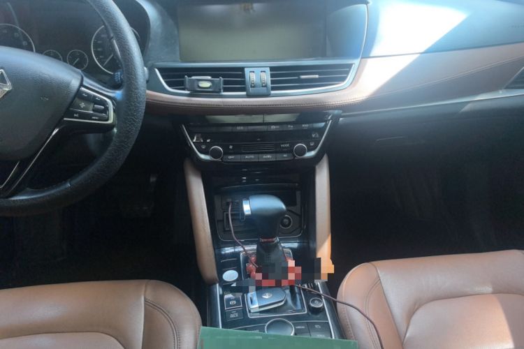Used BORGWARD BX7 2016 28T Two-Wheel Drive Luxury Version 5 Seats Audio And AC Panel