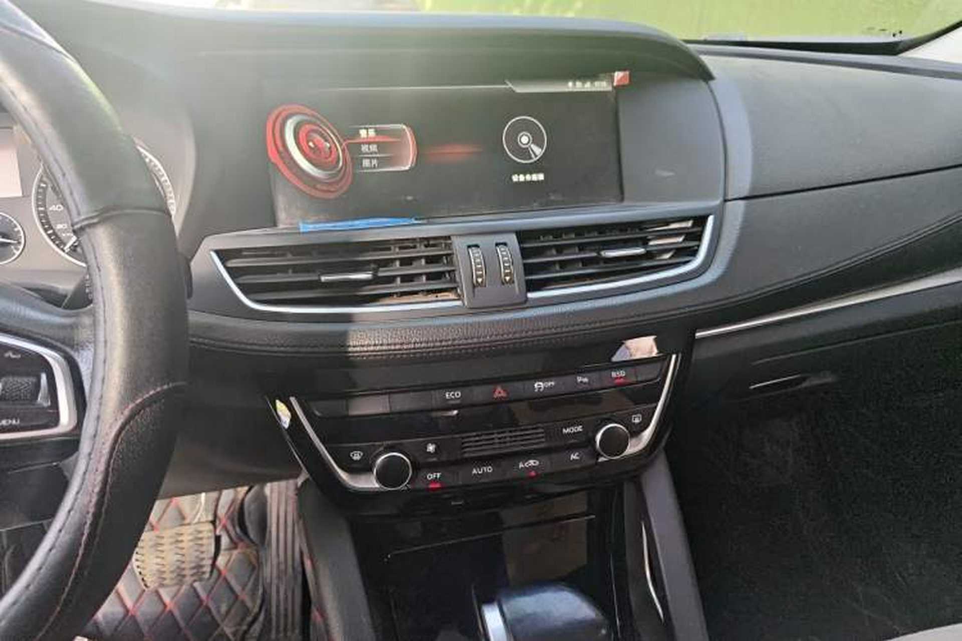 Used BORGWARD BX7 2016 28T Two-Wheel Drive Luxury Version 5 Seats Audio And AC Panel