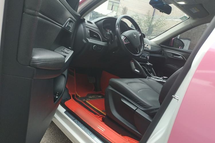Used BORGWARD BX7 2016 28T 2WD Elite Edition 5-seater Driver Seat