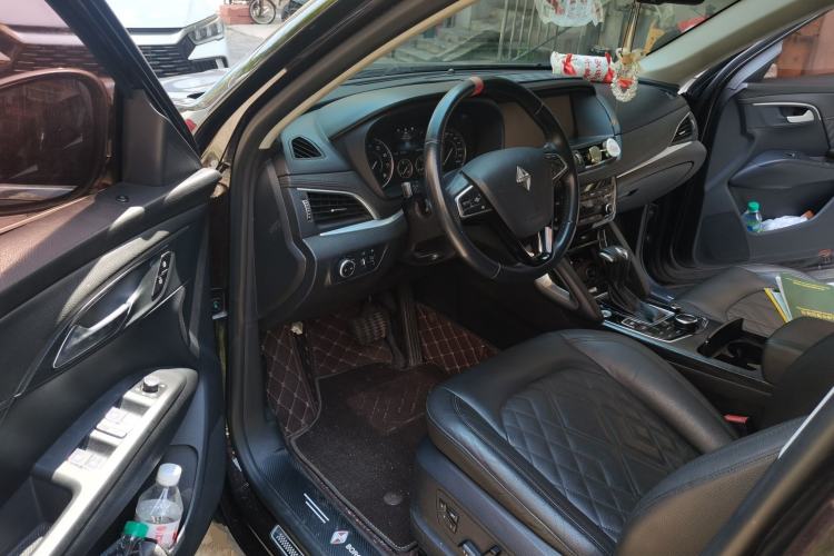 Used BORGWARD BX7 2016 28T Four-Wheel Drive Flagship Version 5 Seats Driver Seat