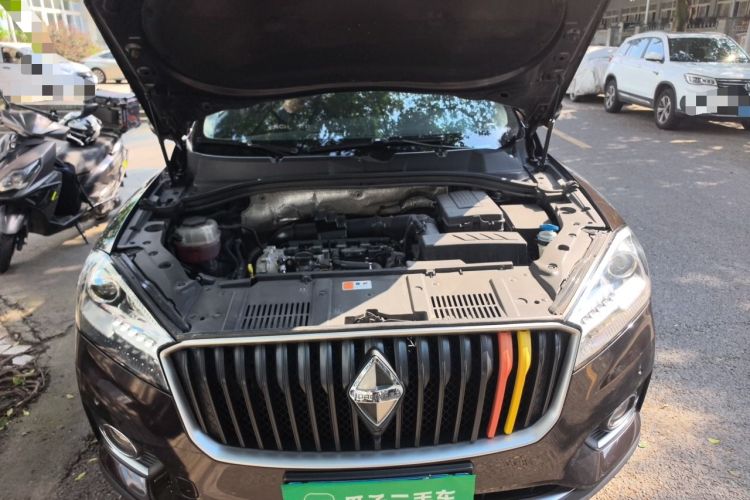 Used BORGWARD BX7 2016 28T Two-Wheel Drive Luxury Version 5 Seats Engine Bay