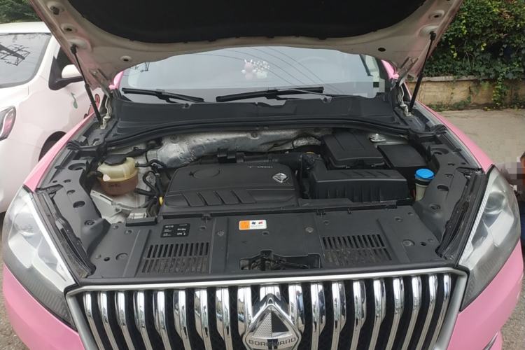 Used BORGWARD BX7 2016 28T 2WD Elite Edition 5-seater Engine Bay