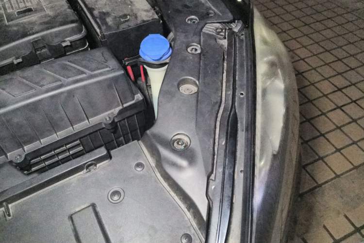 Used BORGWARD BX7 2016 28T 2WD Elite Edition 5-seater Engine Bay Left