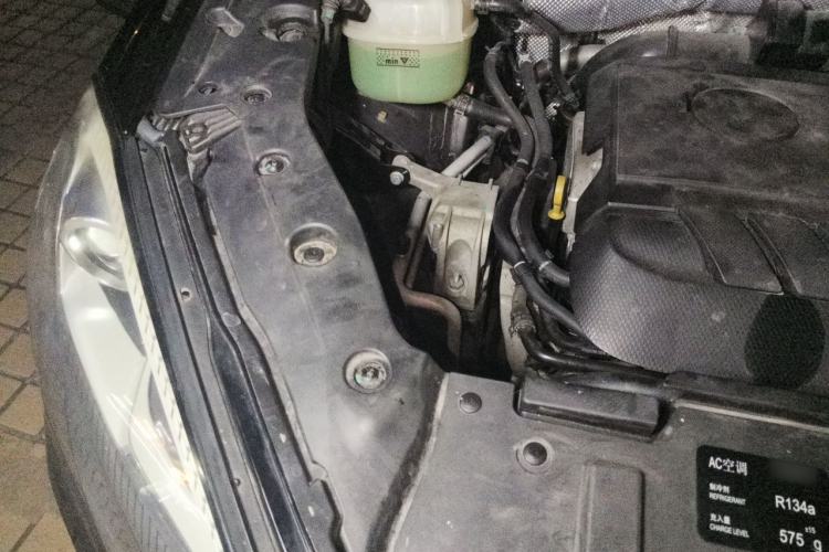 Used BORGWARD BX7 2016 28T 2WD Elite Edition 5-seater Engine Bay Right