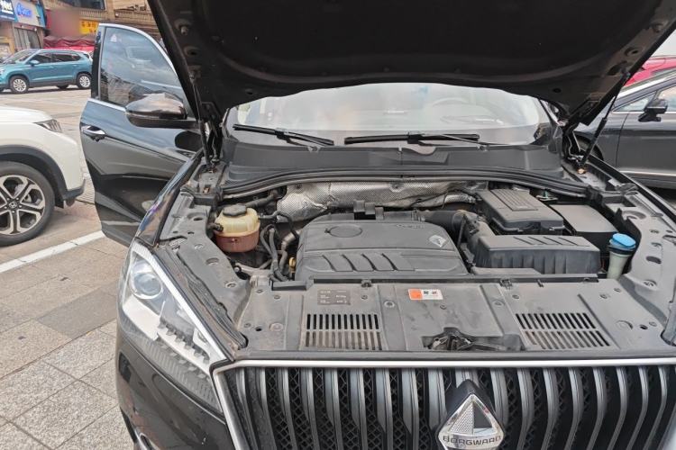 Used BORGWARD BX7 2016 28T Two-Wheel Drive Luxury Version 5 Seats Engine Bay Right