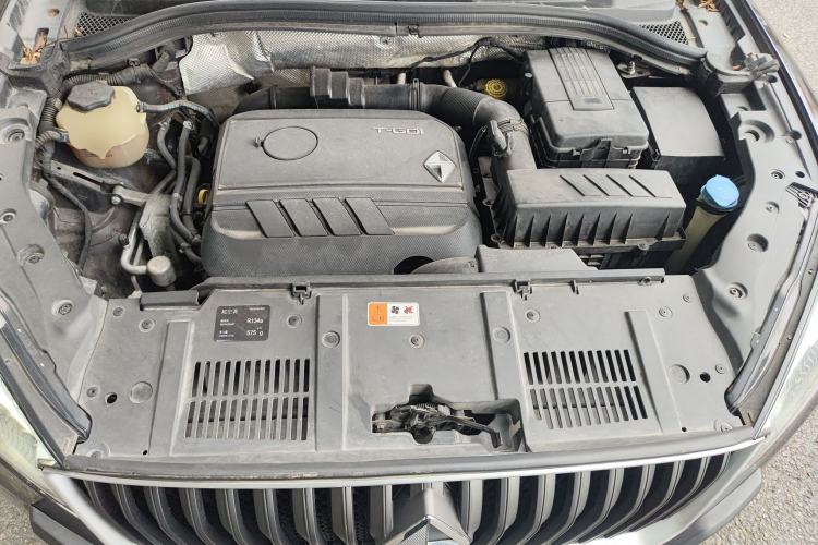 Used BORGWARD BX7 2016 28T Four-wheel Drive Luxury Edition 5 Seats Engine Bay
