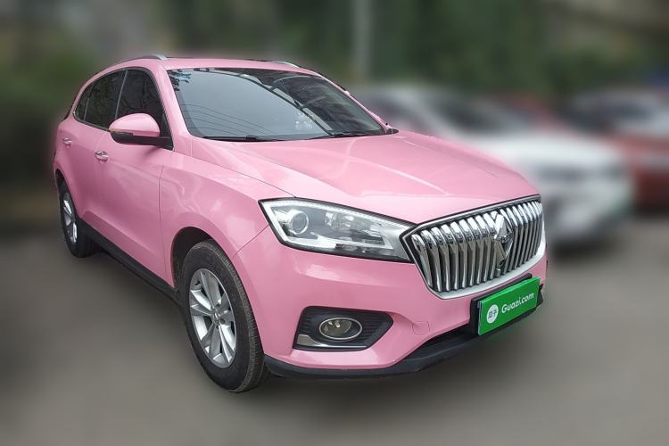 Used BORGWARD BX7 2016 28T 2WD Elite Edition 5-seater Front Right 45 Deg