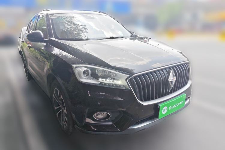 Used BORGWARD BX7 2016 28T Two-Wheel Drive Luxury Version 5 Seats Front Right 45 Deg