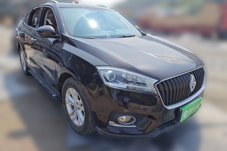 Used BORGWARD BX7 2016 28T 2WD Elite Edition 5-seater Front Right 45 Deg