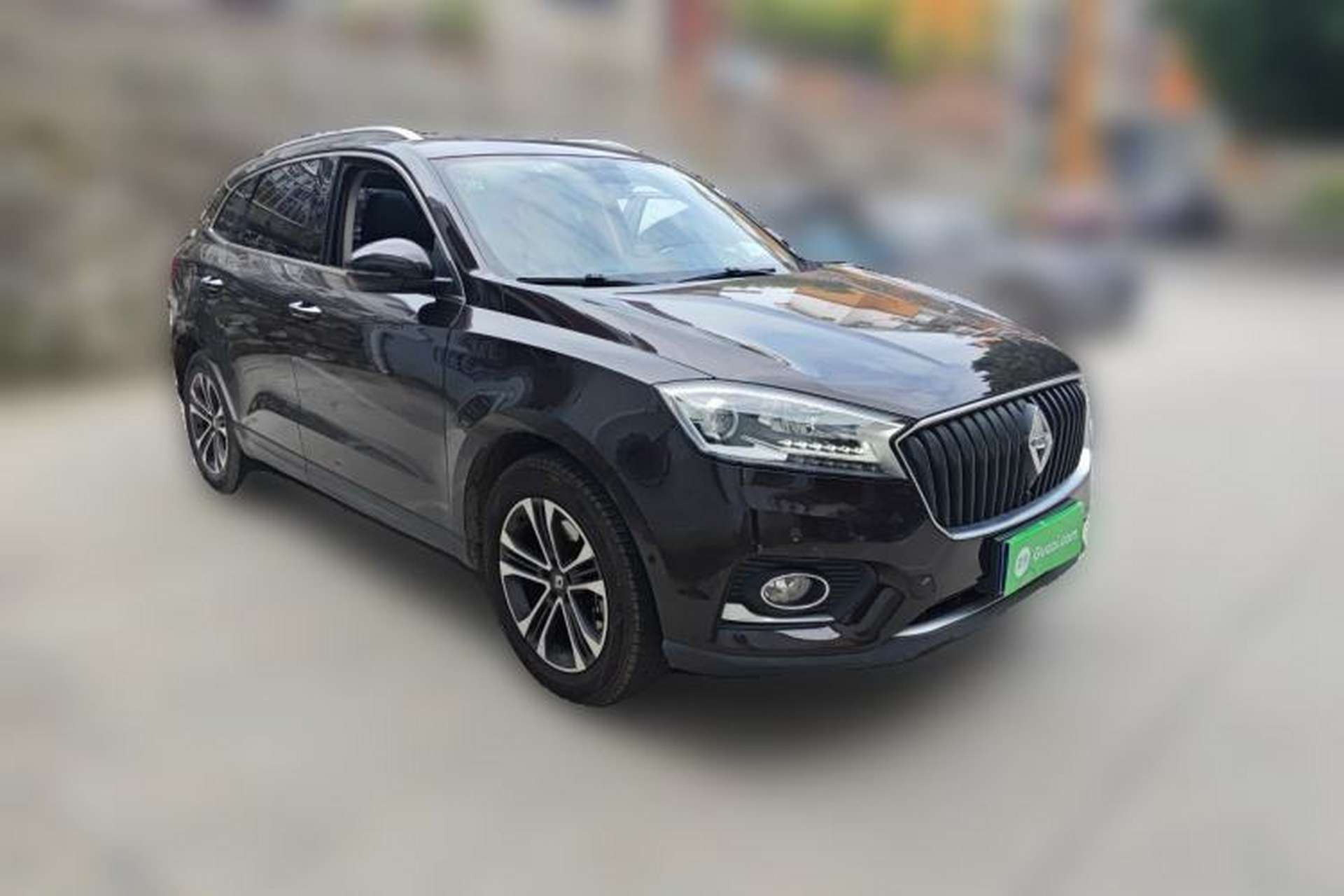 Used BORGWARD BX7 2016 28T Two-Wheel Drive Luxury Version 5 Seats Front Right 45 Deg