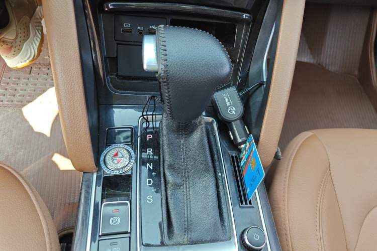 Used BORGWARD BX7 2016 28T 2WD Elite Edition 5-seater Gear Lever