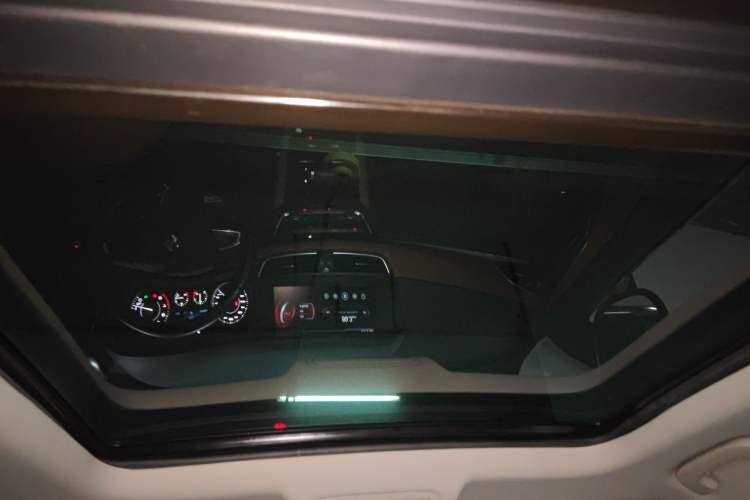 Used BORGWARD BX7 2016 28T Two-Wheel Drive Luxury Version 5 Seats Headliner