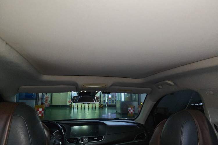 Used BORGWARD BX7 2016 28T Two-Wheel Drive Luxury Version 5 Seats Headliner