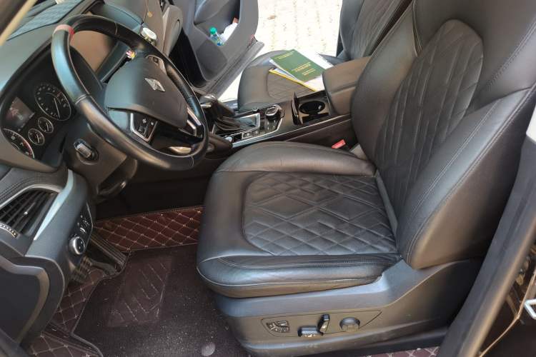 Used BORGWARD BX7 2016 28T Four-Wheel Drive Flagship Version 5 Seats Left Front Seat