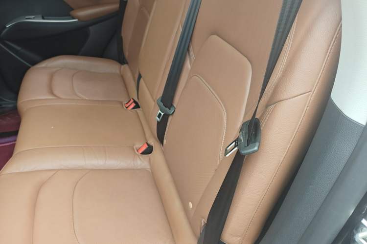 Used BORGWARD BX7 2016 28T Four-wheel Drive Luxury Edition 5 Seats Left Rear Seat