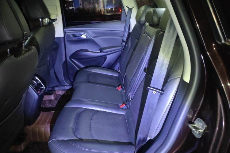 Used BORGWARD BX7 2016 28T Four-wheel Drive Luxury Edition 5 Seats Left Rear Seat