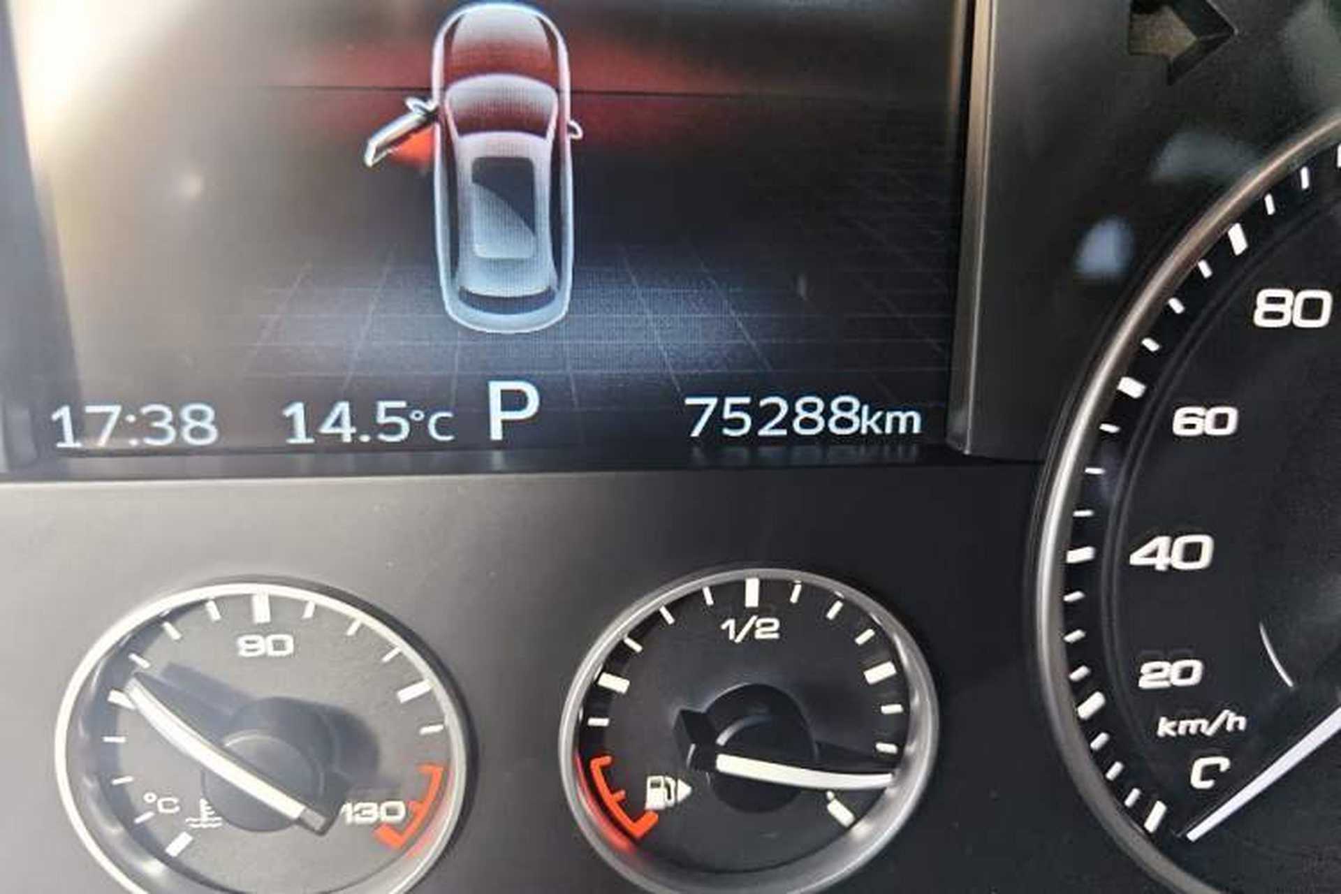 Used BORGWARD BX7 2016 28T Two-Wheel Drive Luxury Version 5 Seats Odometer Close Up