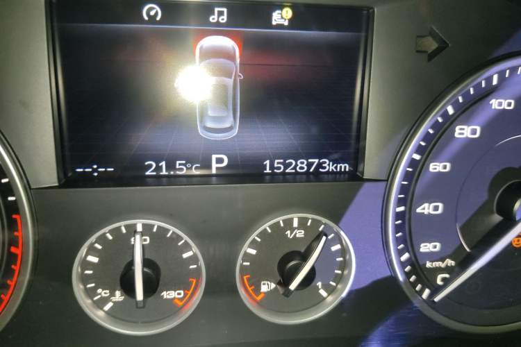 Used BORGWARD BX7 2016 28T Two-Wheel Drive Luxury Version 5 Seats Odometer Close Up