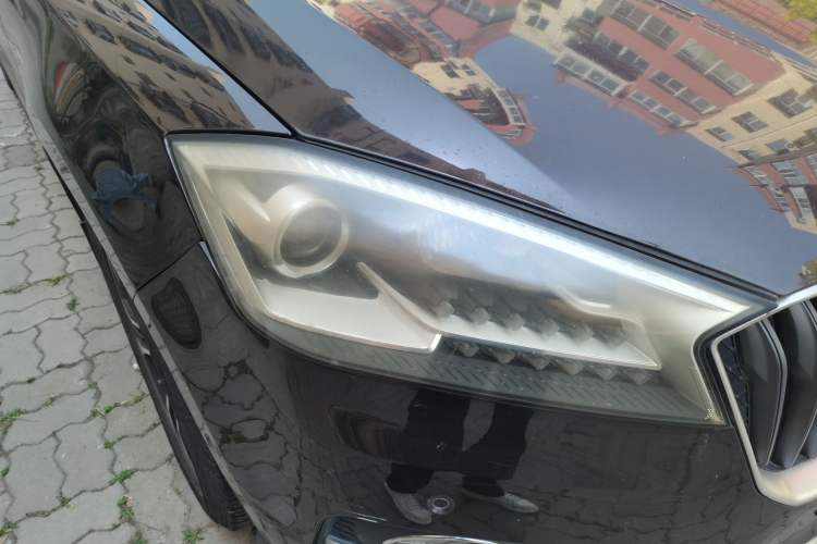 Used BORGWARD BX7 2016 28T Four-Wheel Drive Flagship Version 5 Seats Right Front Headlight