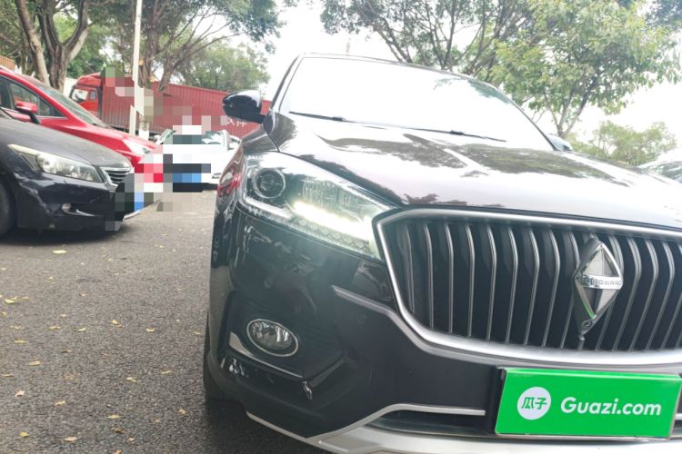 Used BORGWARD BX7 2016 28T Four-wheel Drive Luxury Edition 5 Seats Right Front Headlight