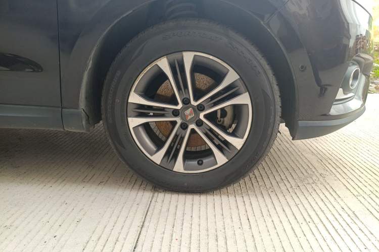Used BORGWARD BX7 2016 28T 2WD Elite Edition 5-seater Right Front Wheel Hub