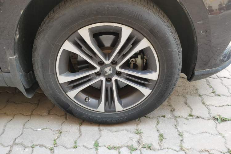 Used BORGWARD BX7 2016 28T Four-Wheel Drive Flagship Version 5 Seats Right Front Wheel Hub