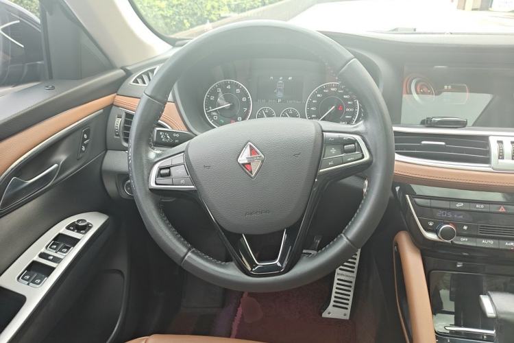 Used BORGWARD BX7 2016 28T Four-wheel Drive Luxury Edition 5 Seats Steering Wheel