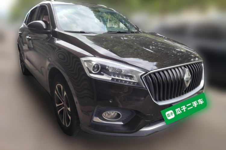 Used BORGWARD BX7 2016 28T Two-Wheel Drive Luxury Version 5 Seats Front Right 45 Deg