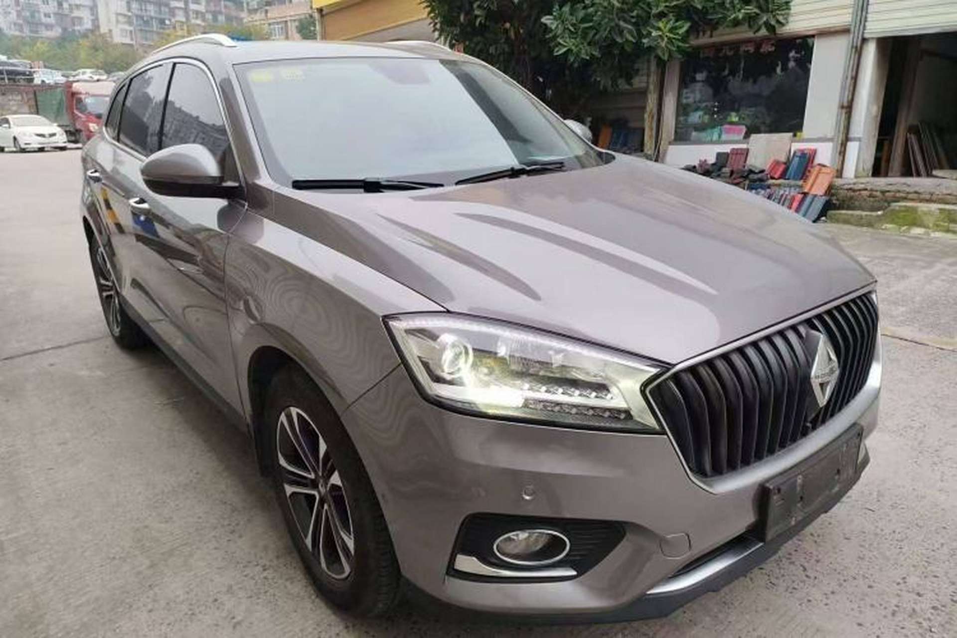 Used BORGWARD BX7 2016 28T Four-wheel Drive Luxury Edition 5 Seats Exterior 2