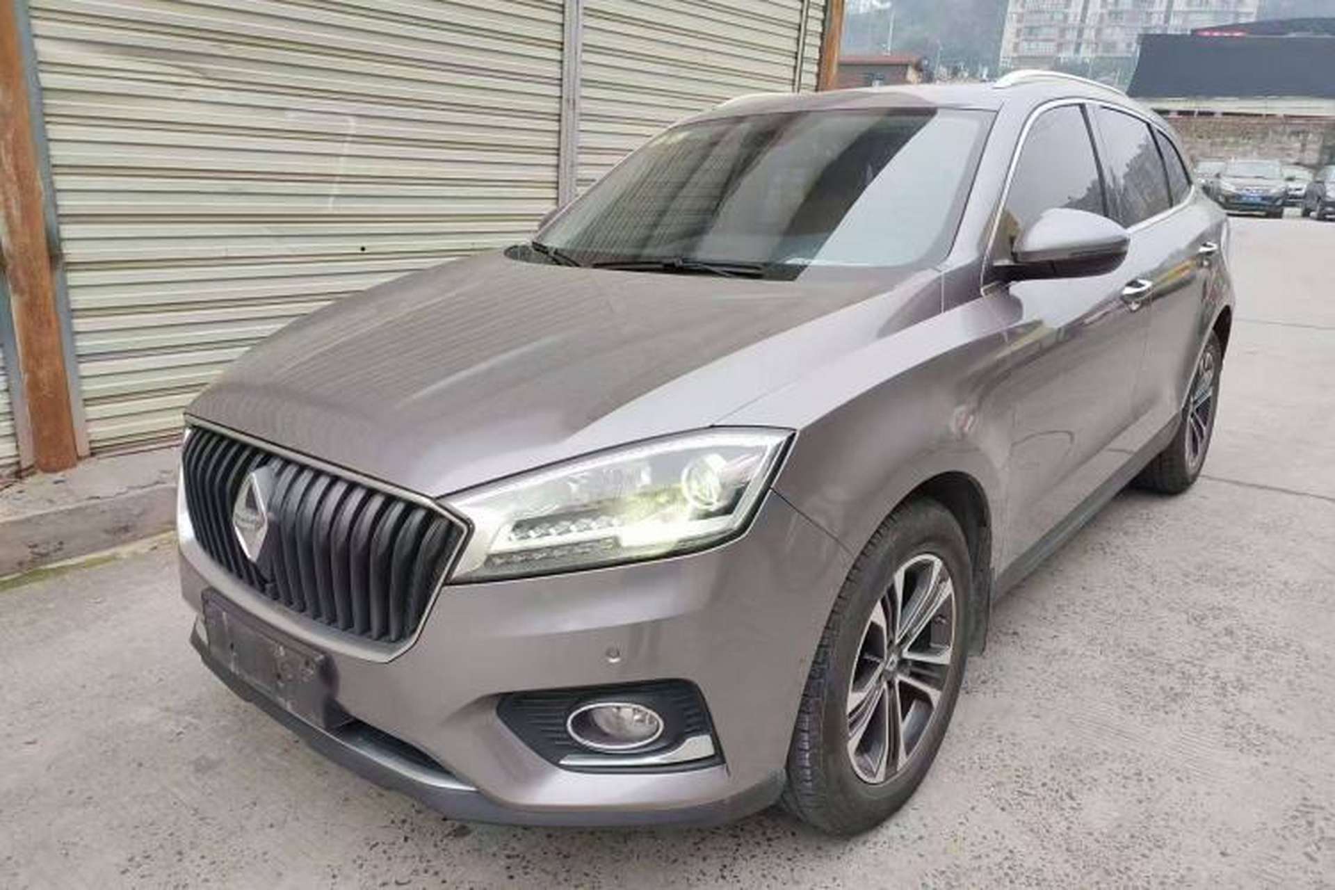 Used BORGWARD BX7 2016 28T Four-wheel Drive Luxury Edition 5 Seats Front Left 45 Deg