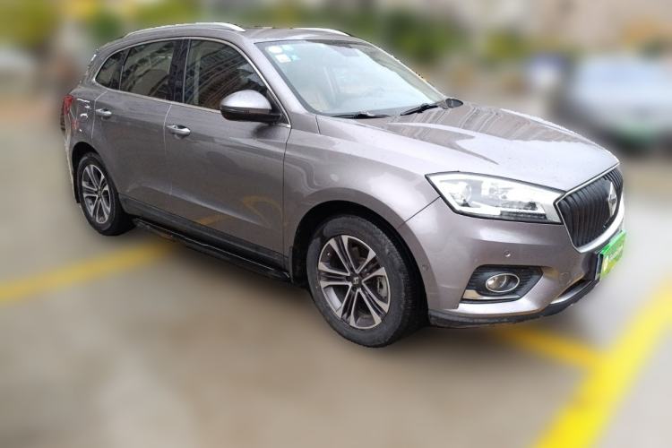 Used BORGWARD BX7 2016 28T Four-wheel Drive Luxury Edition 5 Seats Front Right 45 Deg
