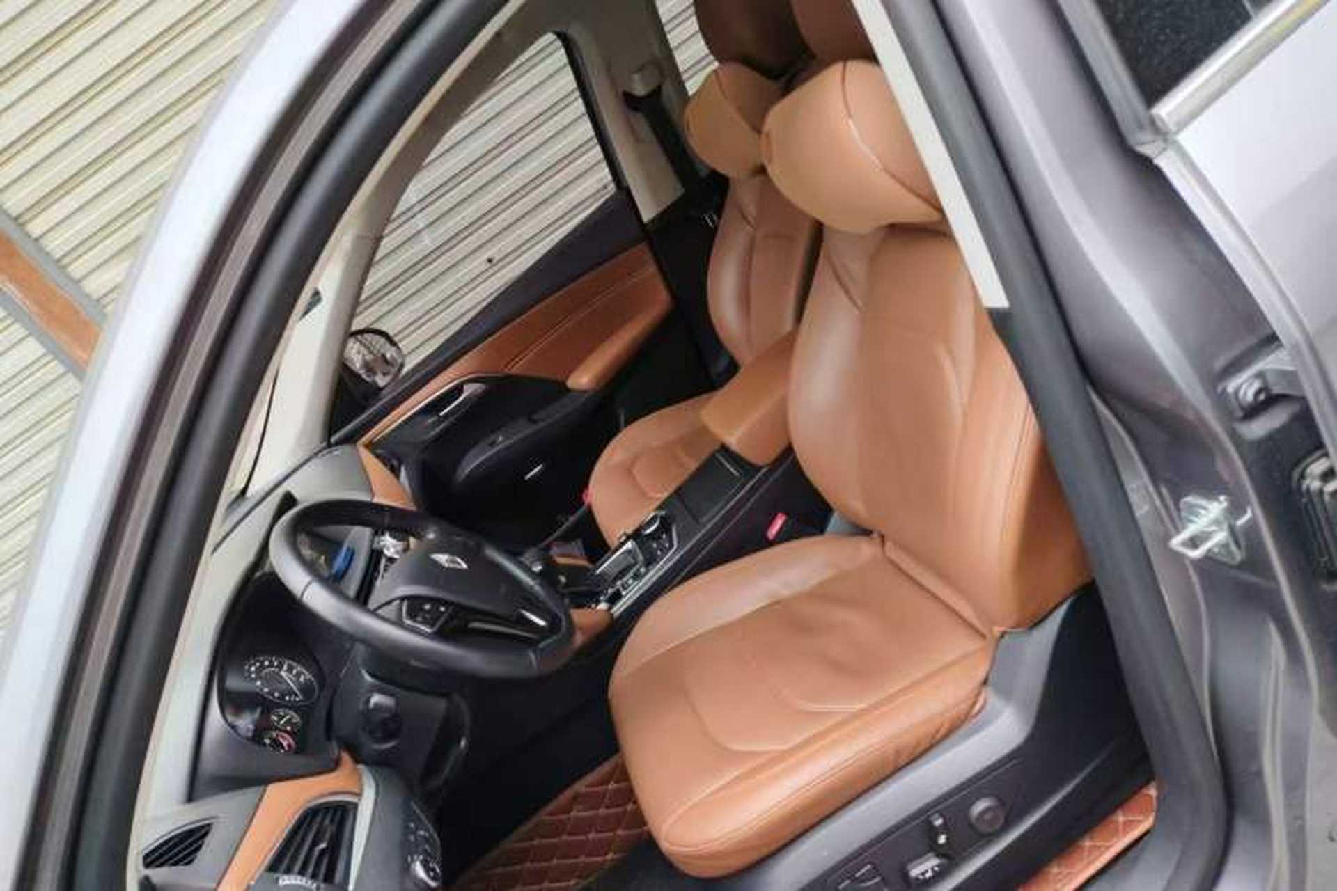 Used BORGWARD BX7 2016 28T Four-wheel Drive Luxury Edition 5 Seats Interior 2