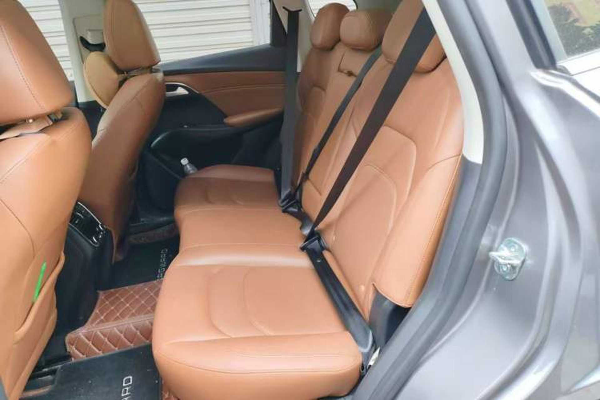 Used BORGWARD BX7 2016 28T Four-wheel Drive Luxury Edition 5 Seats Interior 3