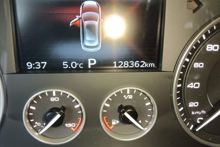 Used BORGWARD BX7 2016 28T 2WD Luxury Edition 7-seater Odometer Close Up