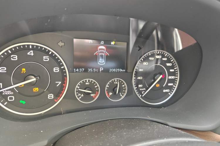 Used BORGWARD BX7 2016 28T Two-Wheel Drive Luxury Version 5 Seats Odometer Close Up