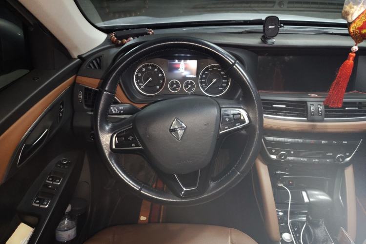 Used BORGWARD BX7 2016 28T Four-Wheel Drive Flagship Version 5 Seats Steering Wheel