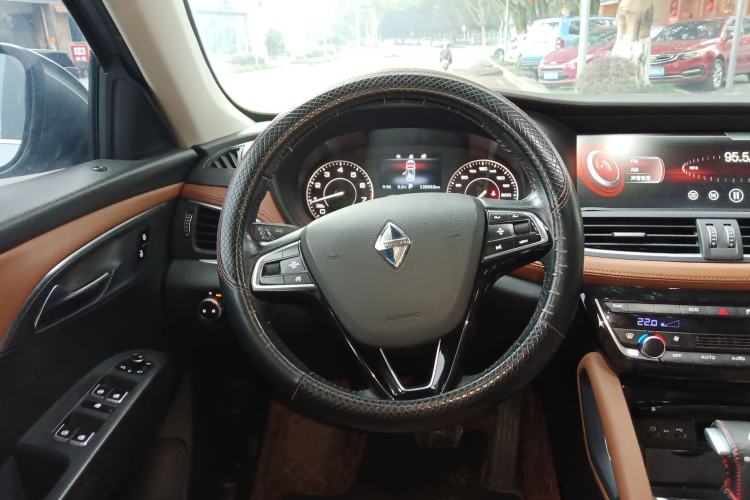Used BORGWARD BX7 2016 28T 2WD Luxury Edition 7-seater Steering Wheel