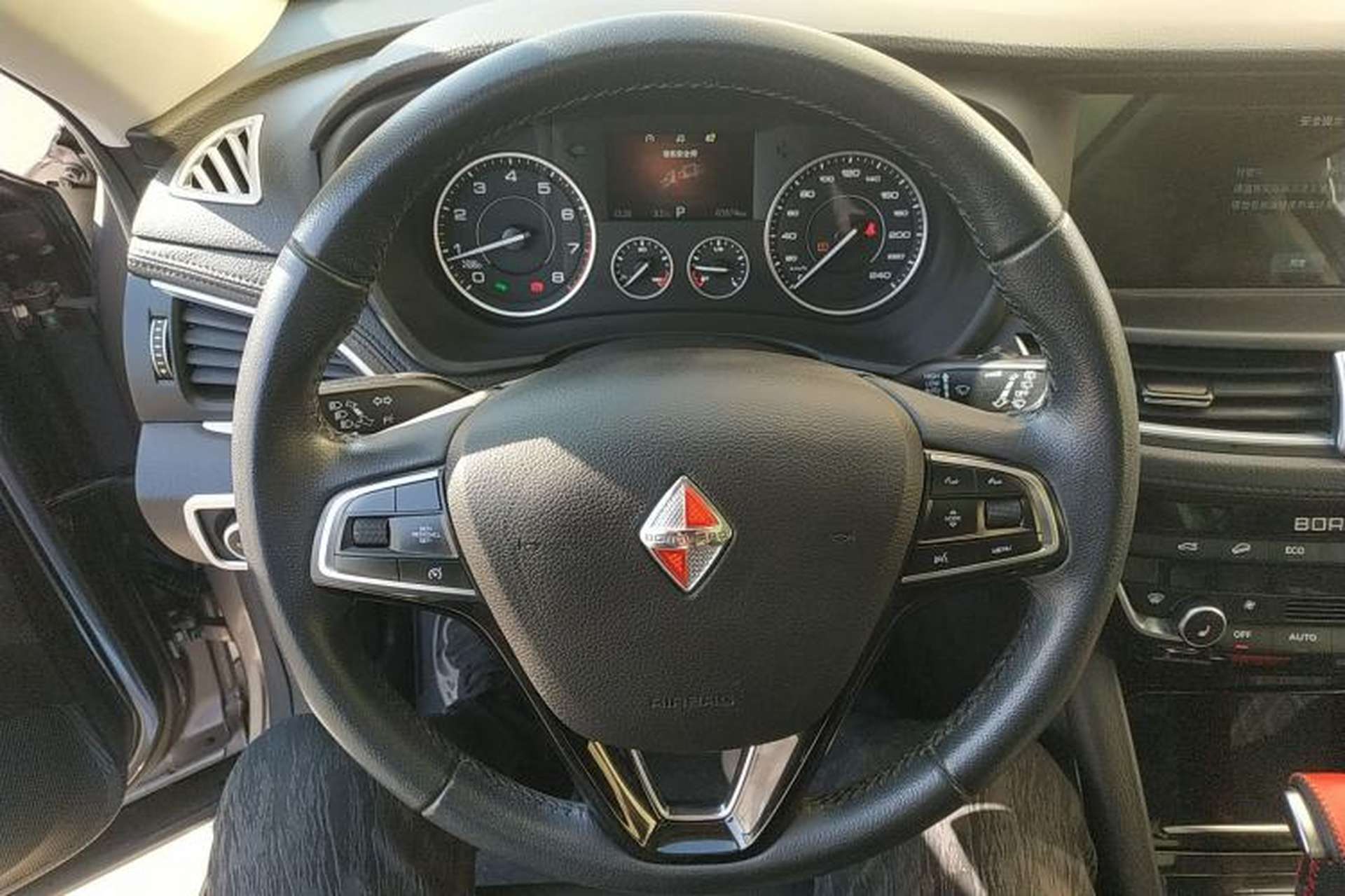 Used BORGWARD BX7 2016 28T Four-Wheel Drive Flagship Version 5 Seats Steering Wheel