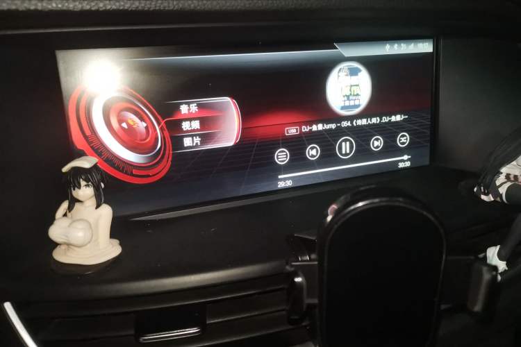 Used BORGWARD BX7 2016 28T 2WD Elite Edition 5-seater Audio And AC Panel