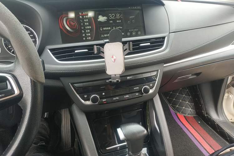Used BORGWARD BX7 2016 28T 2WD Elite Edition 5-seater Audio And AC Panel