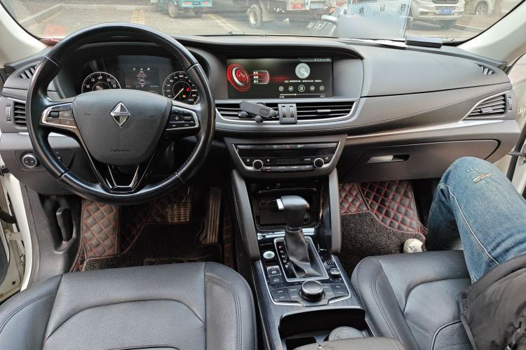 Used BORGWARD BX7 2016 28T 2WD Elite Edition 5-seater Center Console