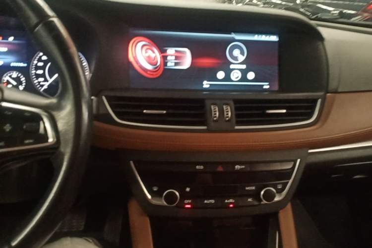 Used BORGWARD BX7 2016 28T 2WD Elite Edition 5-seater Center Console