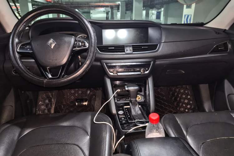 Used BORGWARD BX7 2016 28T 2WD Elite Edition 5-seater Center Console