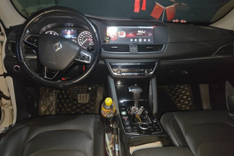 Used BORGWARD BX7 2016 28T 2WD Elite Edition 5-seater Center Console