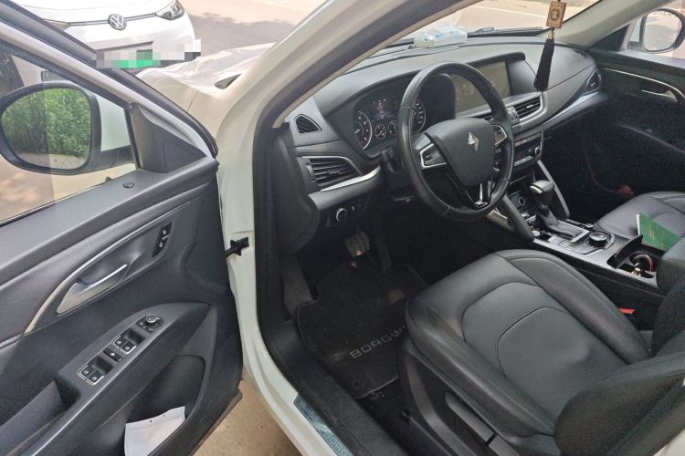 Used BORGWARD BX7 2016 28T 2WD Elite Edition 5-seater Driver Seat