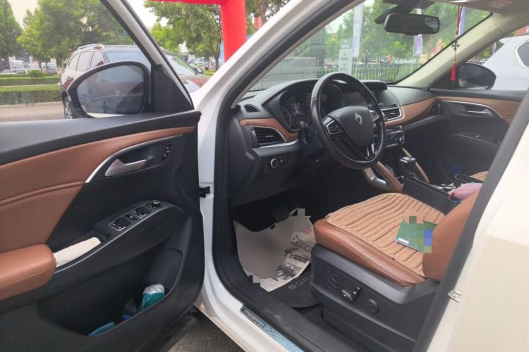 Used BORGWARD BX7 2016 28T Four-wheel Drive Luxury Edition 5 Seats Driver Seat