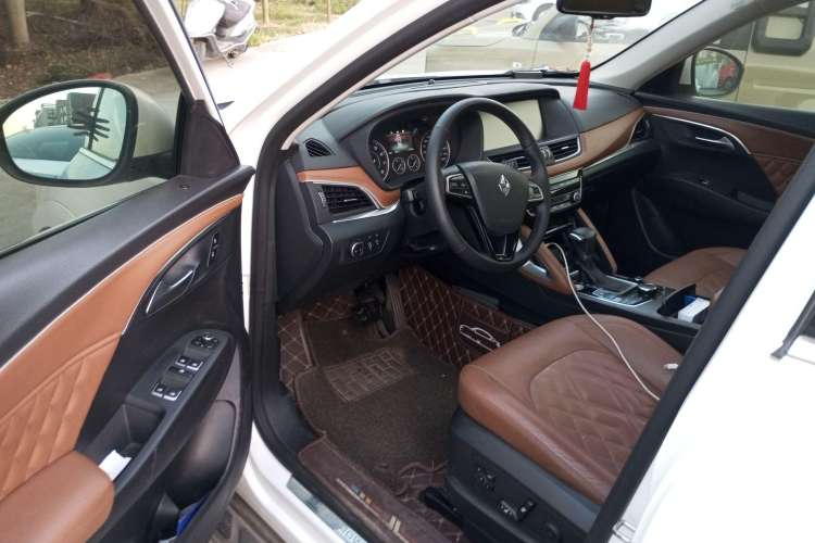 Used BORGWARD BX7 2016 28T Four-Wheel Drive Flagship Version 5 Seats Driver Seat
